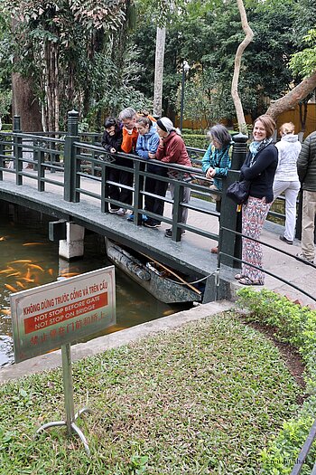 Brücke zum Ho-Chi-Minh-Haus