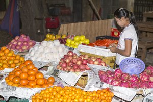 Gemüsestand auf dem Nachtmarkt von Mandalay