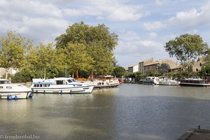 im Hafen von Homps am Canal du Midi
