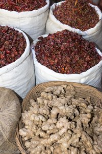 Ingwer und Chili beim Gemüsemarkt von Mawlamyaing