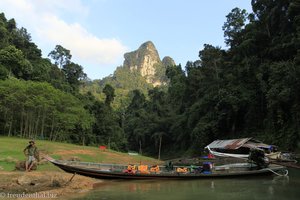 Boote auf dem Chiew Lan-See