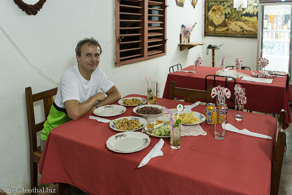 Lars im Paladar Chuchy el Gordo bei Playa Larga auf Kuba