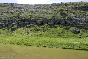 die Einsiedlerhöhlen beim Butuceni-Hügel von Orheiul Vechi