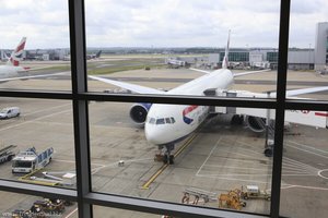 Die Maschine von British Airways zum Segeltörn steht bereit.