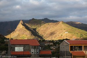 Blick von Calheta ins Bergland