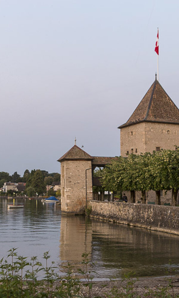 Château de Rolle am Genfersee
