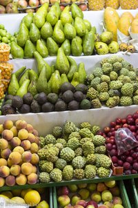 Obststand im Mercado de Paloquemao von Bogota