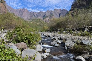 Rio Taburiente - hier müssen wir den Fluss überqueren