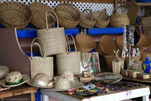Taschen und Kitsch aus Saint Lucia
