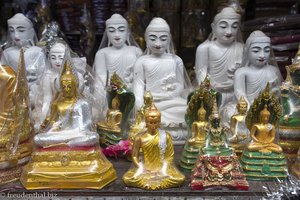 Buddha-Figuren für den Hausgebrauch - Markt in Mawlamyaing