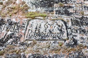 Malereien im Stein - Rabenhöhle im Gauja Nationalpark