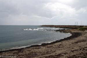 Strand bei Porto Corallo auf Sardinien