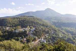 Blick zum Mount Popa