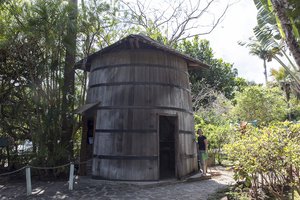 Kassenhaus vom Jardin d'Eden in einem Rumfass