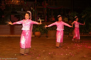 Rose Garden - Fingernageltanz des Nordens von Thailand