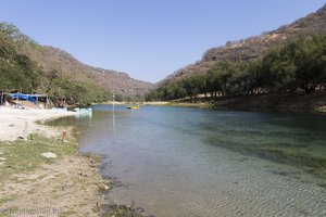 Wadi Darbat im Oman - mit Bootsverleih