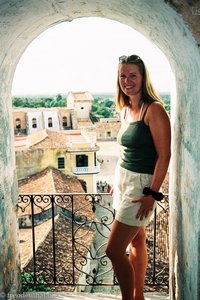 Anne auf dem Museumsturm von Trinidad