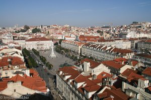 Blick von der oberen Plattform auf den Praca Dom Pedro IV