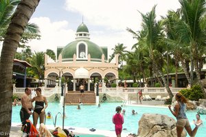 Riu Bambu Pool und Bar