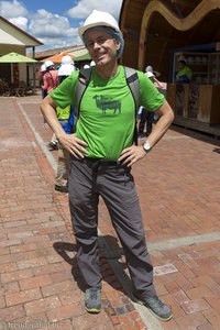 Lars mit Helm ausgerüstet für eine Tour in die Salzmine von Nemocón