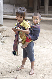 Kinder bei den Lao Loum am Mekong in Laos