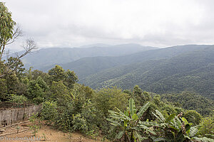 Aussicht in die Berge von Luang Prabang auf dem Weg nach Vang Vieng