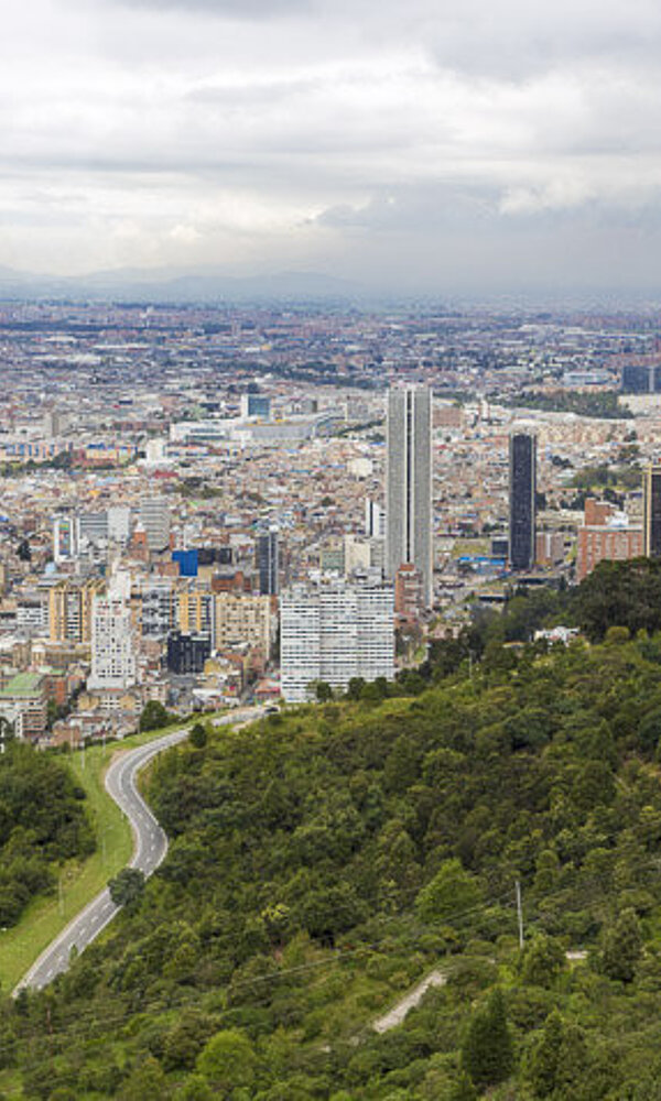Blick aus der Gondel der Seilbahn zum Monserrate
