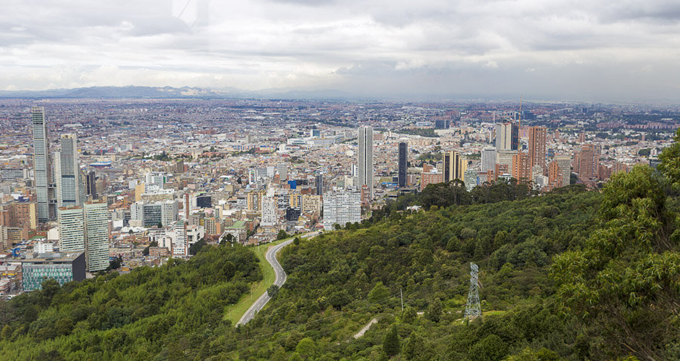 Blick aus der Gondel der Seilbahn zum Monserrate