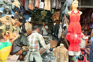 Klamottenladen in Mercato - Addis Abeba