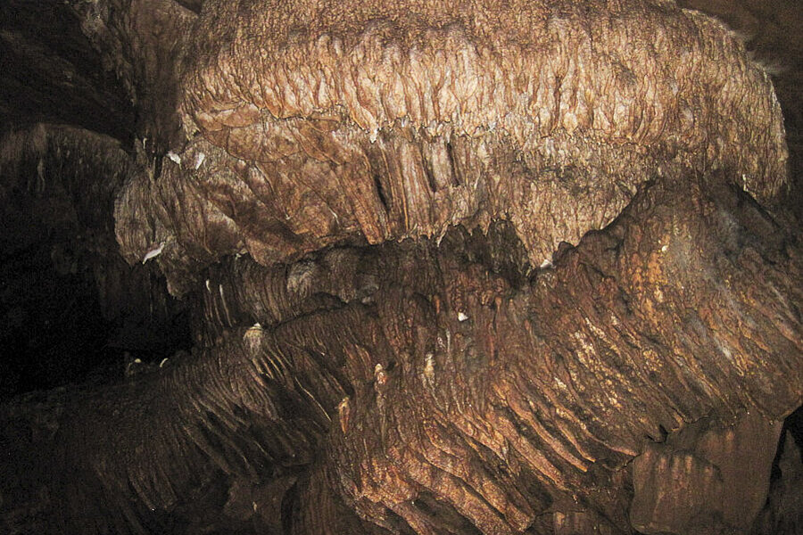 Stalaktiten in der Tham Loub bei Vang Vieng