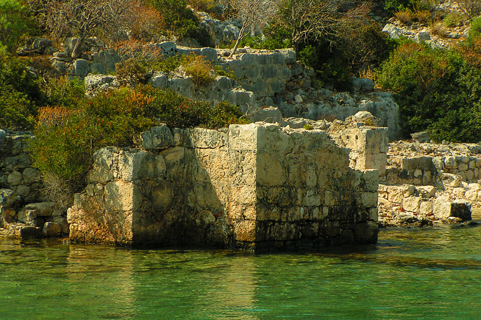 Versunkene Stadt Dolikhiste bei der Insel Kekova, Türkei