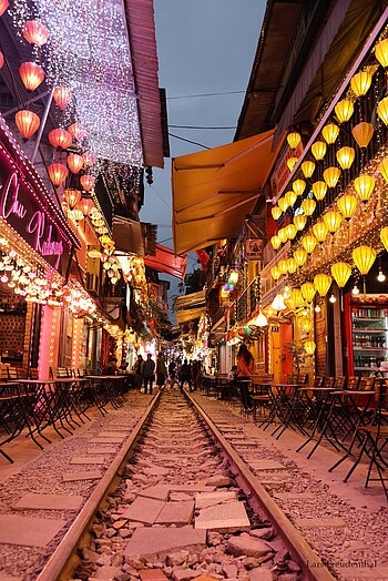 in der Hanoi Train Street