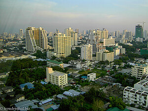 Atrium Bangkok - Blick aus unserer Suite über Bangkok