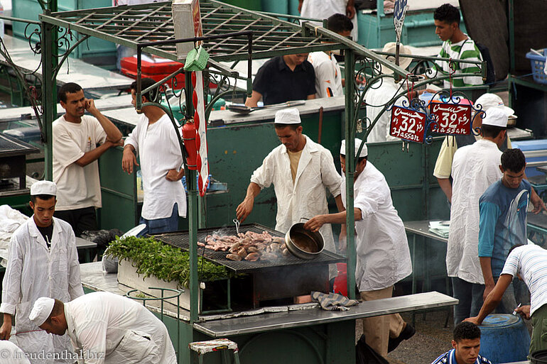 Garküchen auf dem Djemaa el Fna von Marrakesch