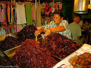 Eingelegtes beim Nachtmarkt in Hua Hin