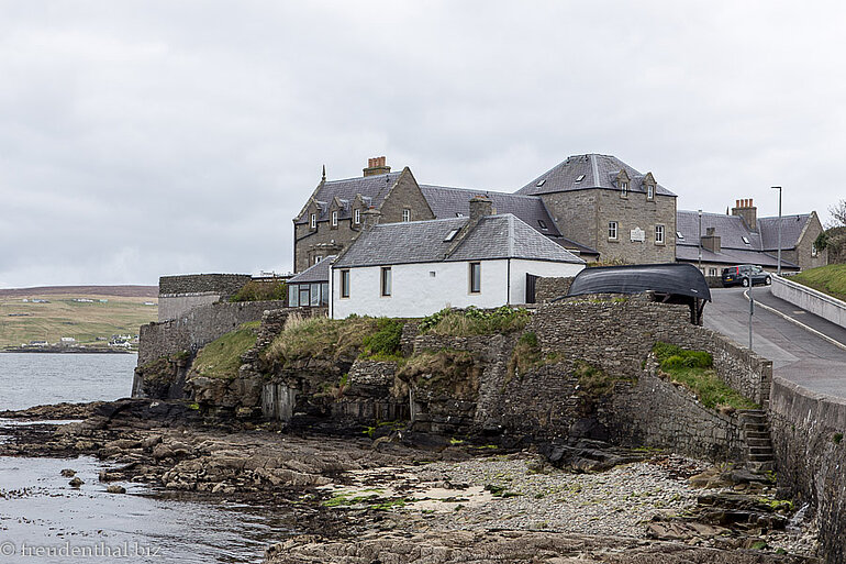 Häuser an der Küste von Lerwick