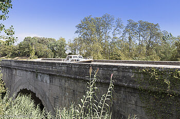 Aquädukt über den La Cesse - Canal du Midi