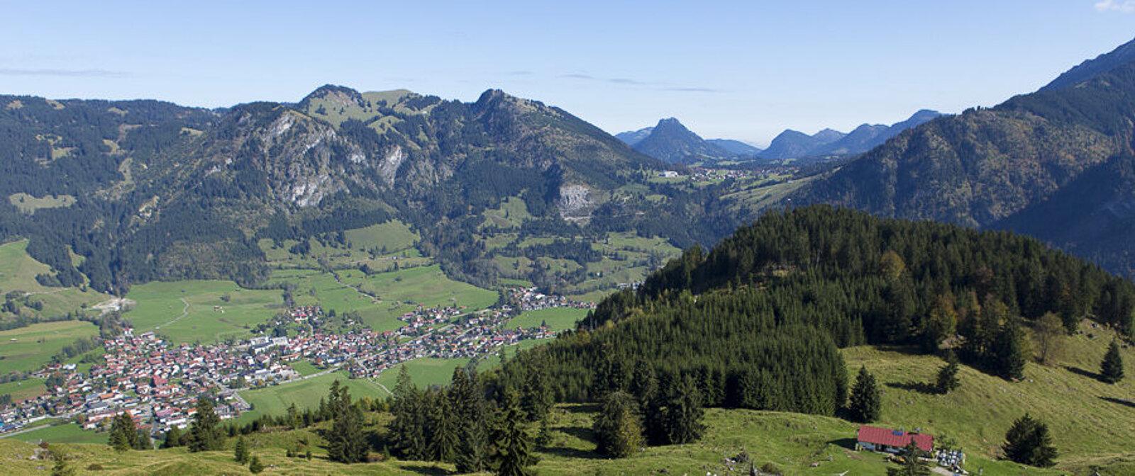 Aussicht vom Imberger Horn zum Wertacher Hörnle und Oberjoch