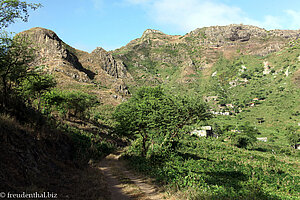 Wanderung zum Gongon Tal