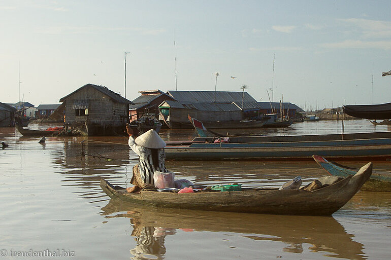 Hier auf dem Tonle Sap wird noch gerudert.