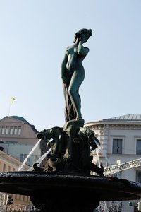 Havis Amanda, nackte Schönheit zwischen Hafen und Flaniermeile von Helsinki