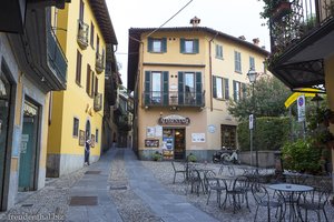 Platz an der Via Garibaldi in Bellagio