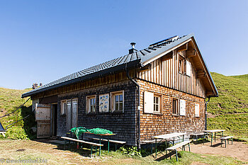 Hütte auf dem Hochalppass