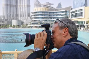 Lars beim Fotografieren in Dubai