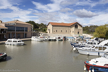 beim Hafen von Colombiers am Canal du Midi