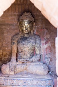 Buddha in der Pagode der Reiseleiter bei Indein