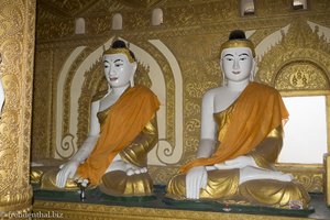 Buddha-Schreine auf den Heiligen Hügeln