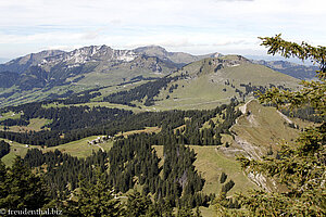 Blick vom Leistchamm über den First zum Flügenspitz