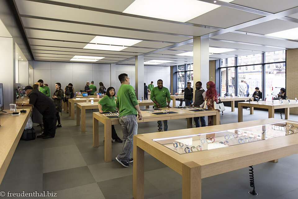Blick in den Apple Store in Chelsea, New York City