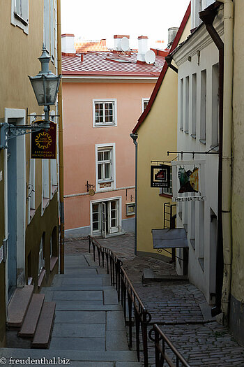 steiler Anstieg am Kurzen Domberg in Tallinn